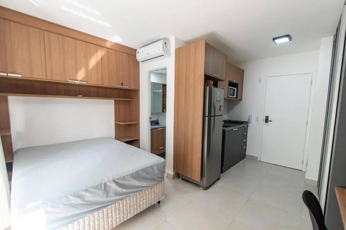Layout integrado: sala, dormitório e cozinha